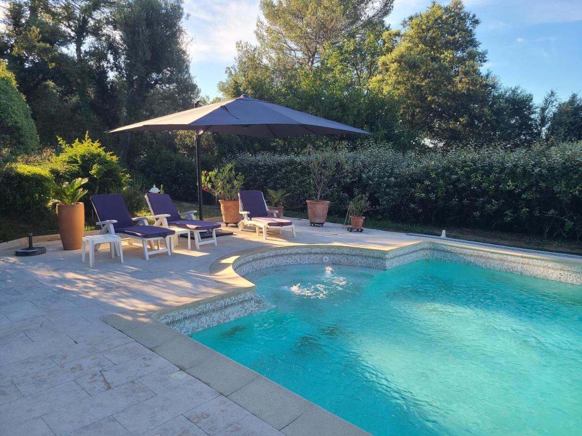 Villa Mycenes Gareoult Екстер'єр фото